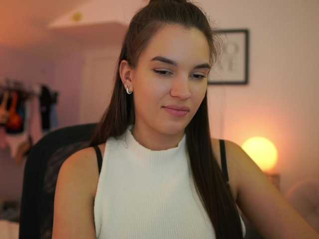 GlowingKatee