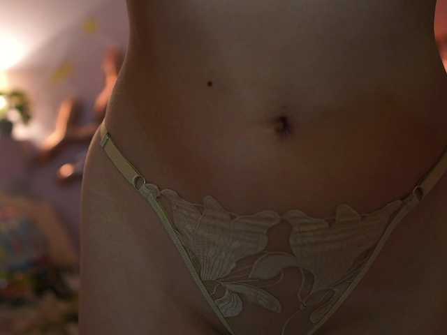 GlowingKatee live cam on BongaCams