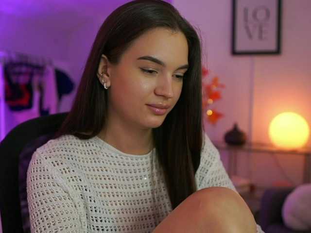 GlowingKatee live cam on BongaCams