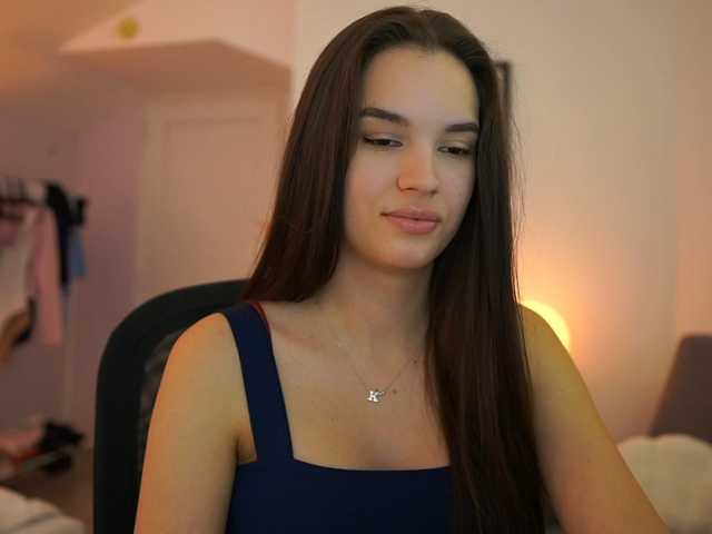 GlowingKatee live cam on BongaCams