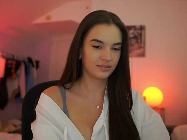 GlowingKatee