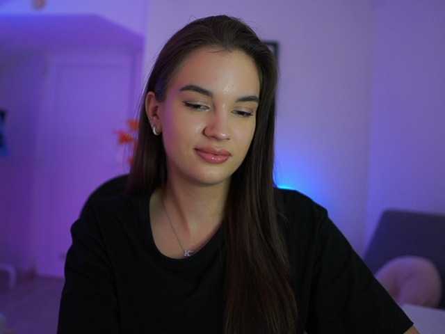 GlowingKatee