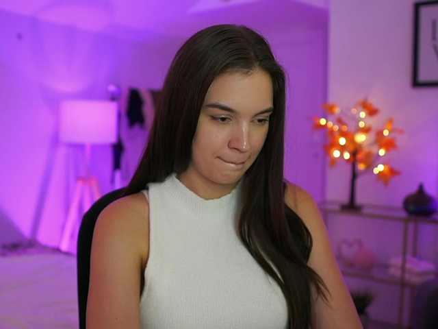 GlowingKatee live cam on BongaCams