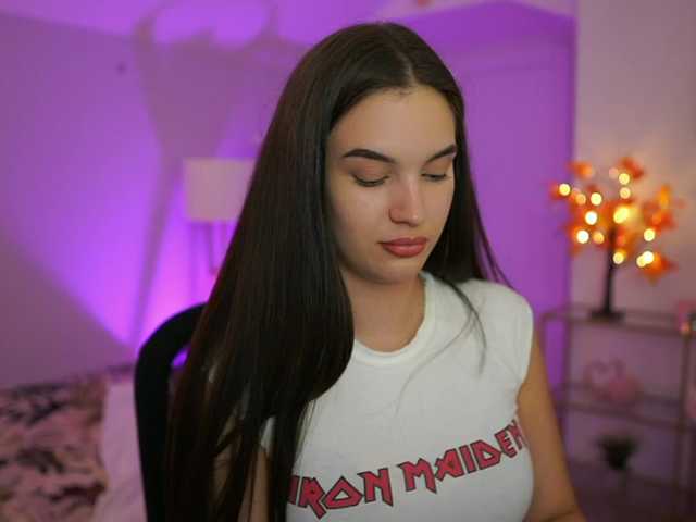 GlowingKatee