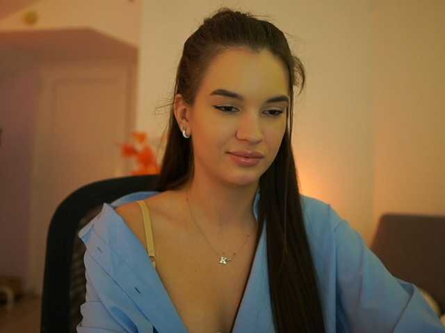 GlowingKatee