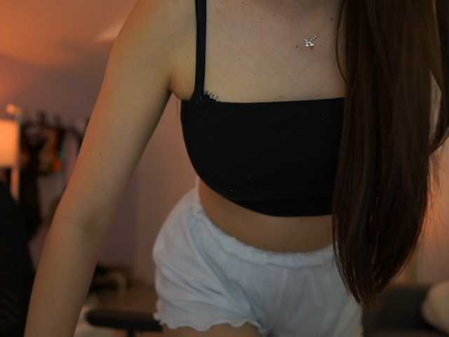 GlowingKatee live cam on BongaCams