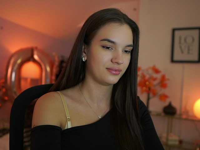 GlowingKatee live cam on BongaCams