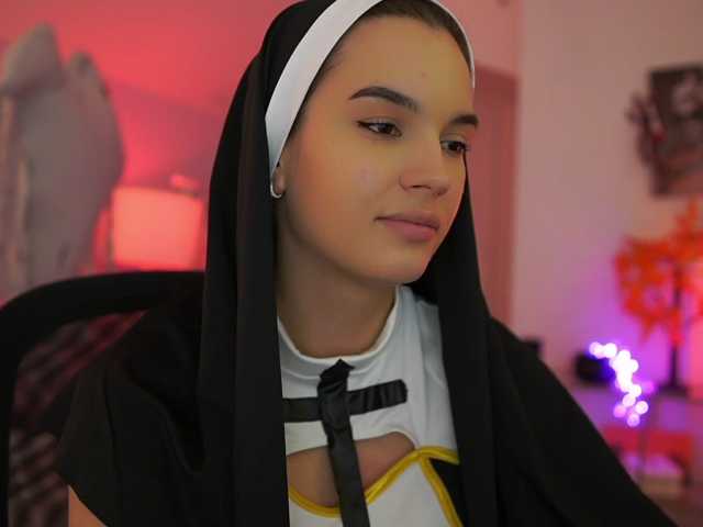 GlowingKatee live cam on BongaCams