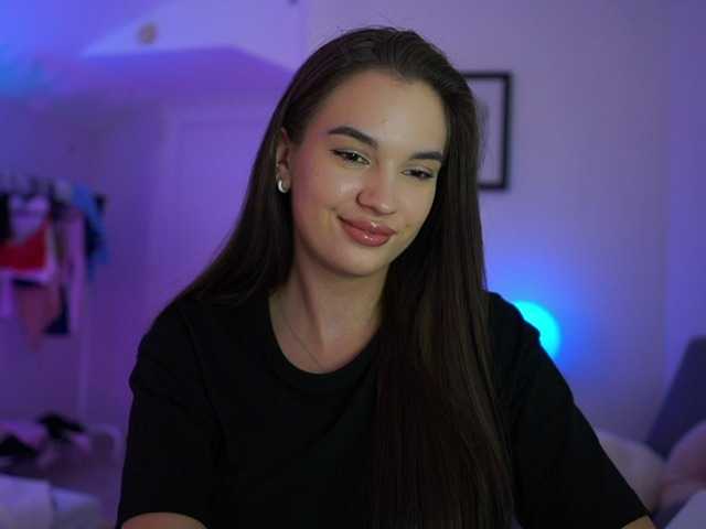 GlowingKatee live cam on BongaCams