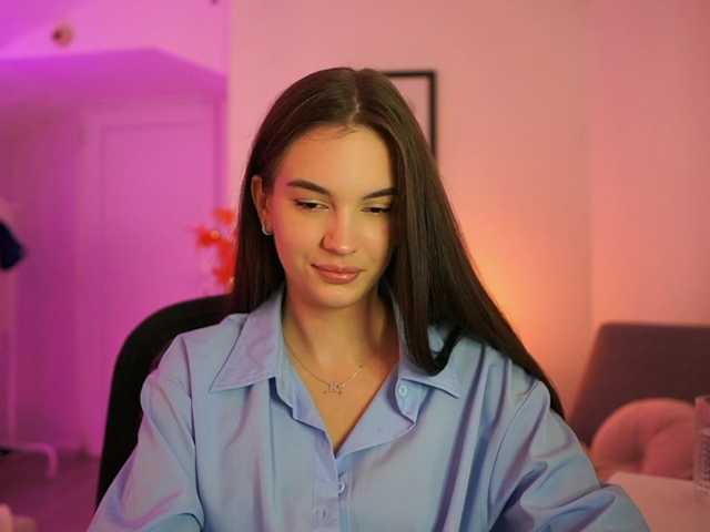 GlowingKatee