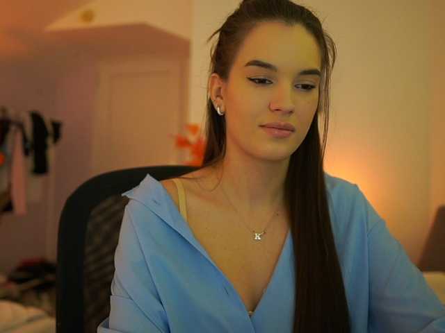 GlowingKatee live cam preview