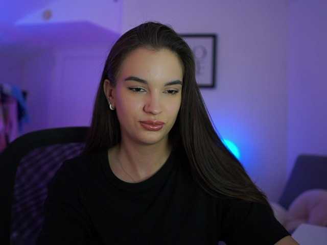 GlowingKatee