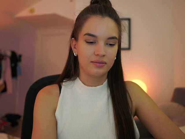 GlowingKatee