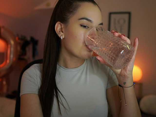 GlowingKatee