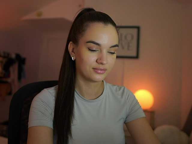 GlowingKatee