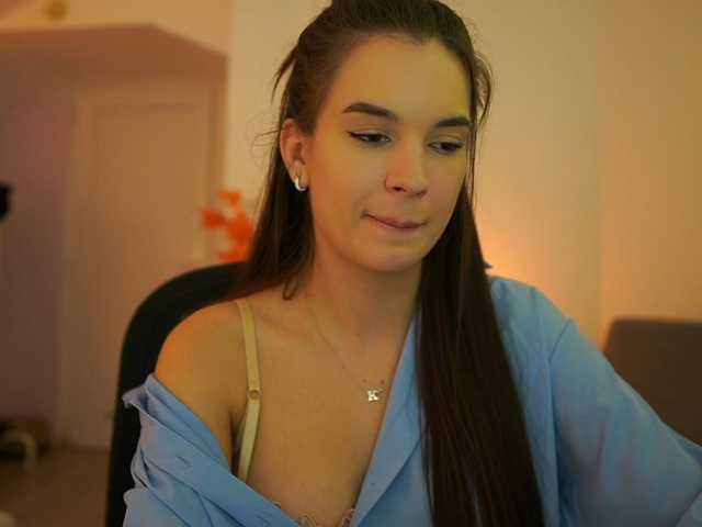 GlowingKatee
