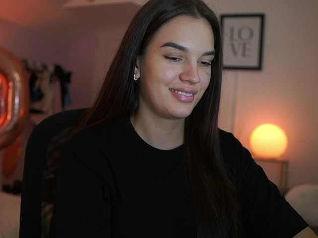 GlowingKatee live cam on BongaCams