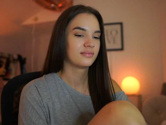 GlowingKatee live cam on BongaCams