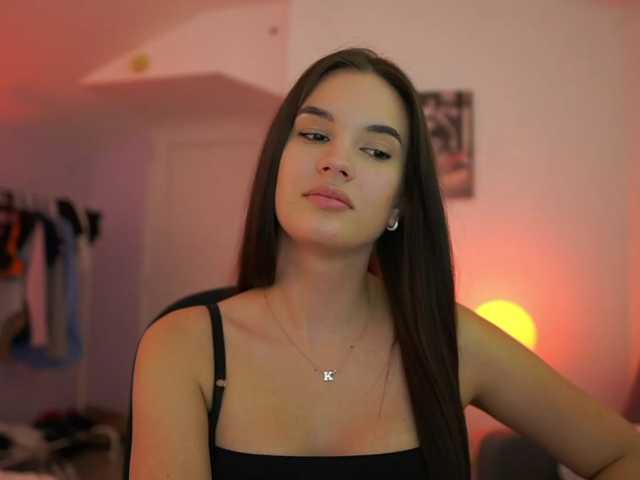 GlowingKatee