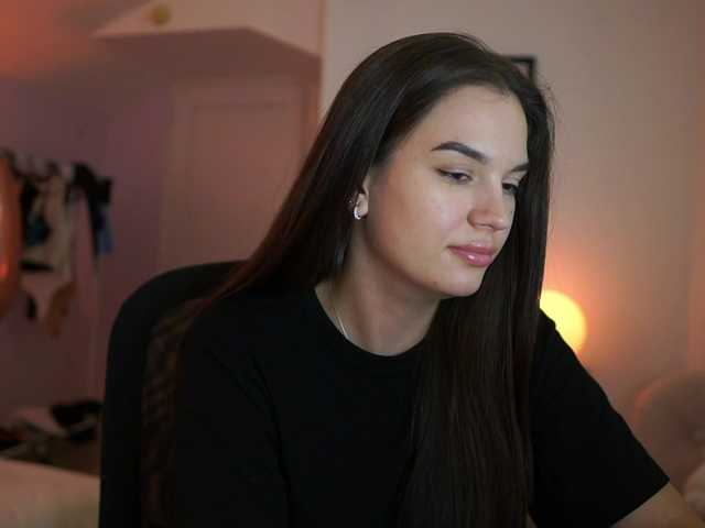 GlowingKatee live cam on BongaCams