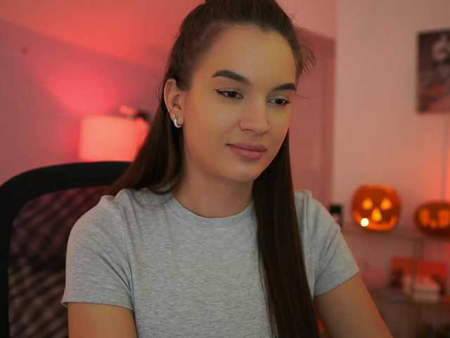 GlowingKatee