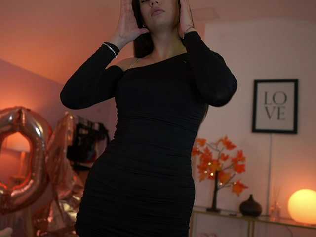 GlowingKatee live cam on BongaCams
