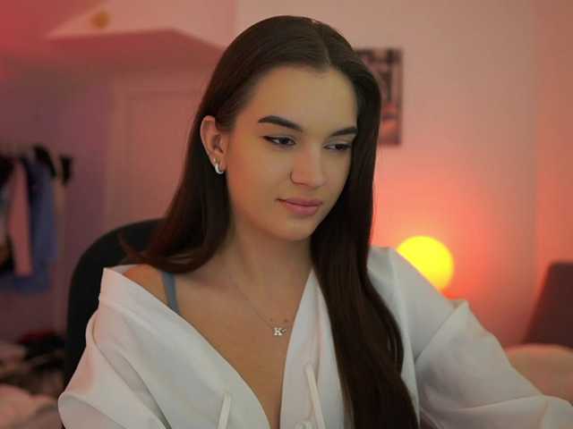 GlowingKatee live cam on BongaCams