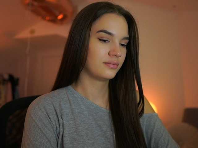 GlowingKatee