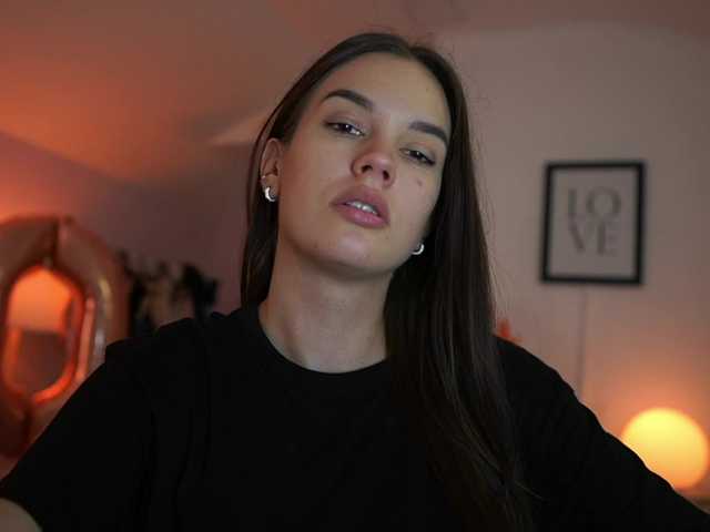 GlowingKatee live cam on BongaCams