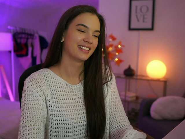 GlowingKatee live cam on BongaCams