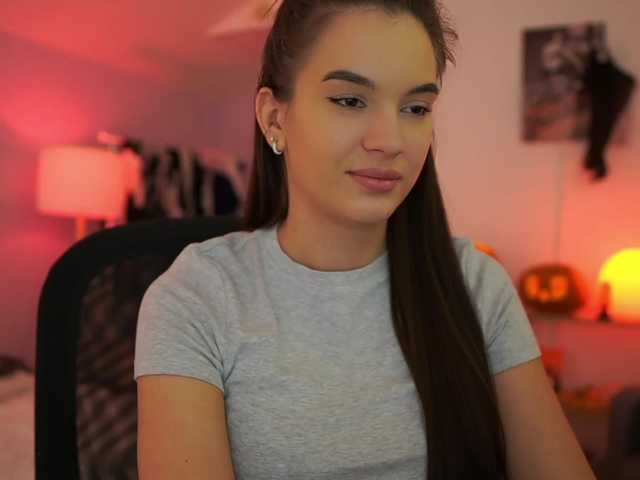 GlowingKatee live cam on BongaCams