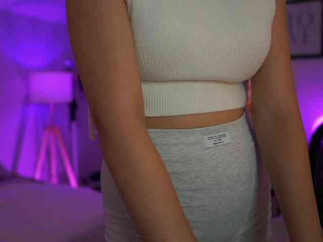 GlowingKatee
