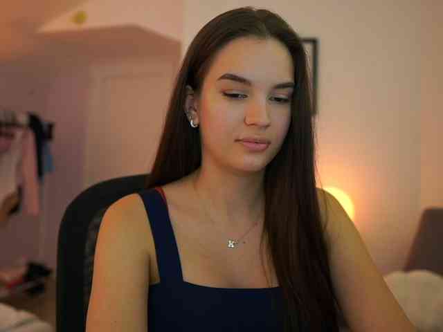 GlowingKatee