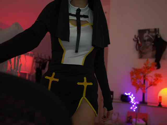 Model: GlowingKatee