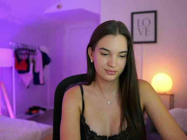 GlowingKatee