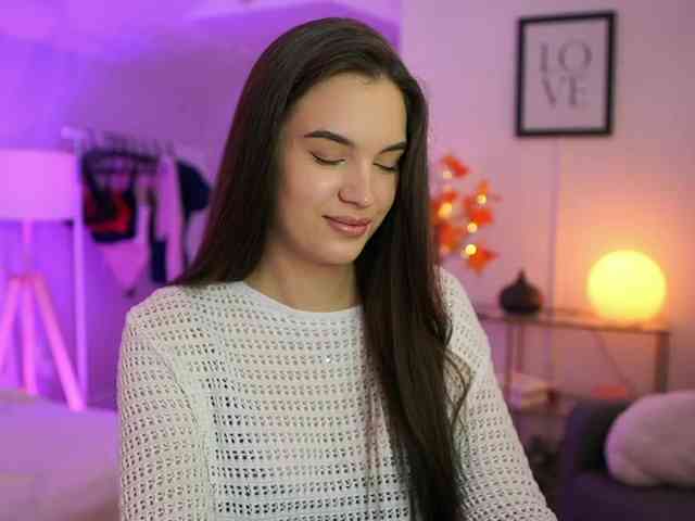 GlowingKatee