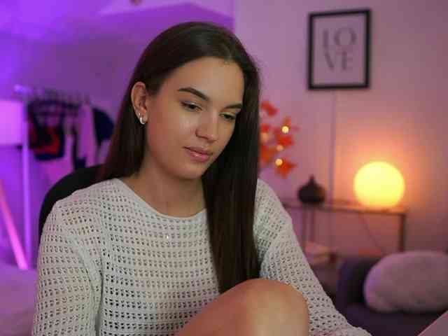 GlowingKatee