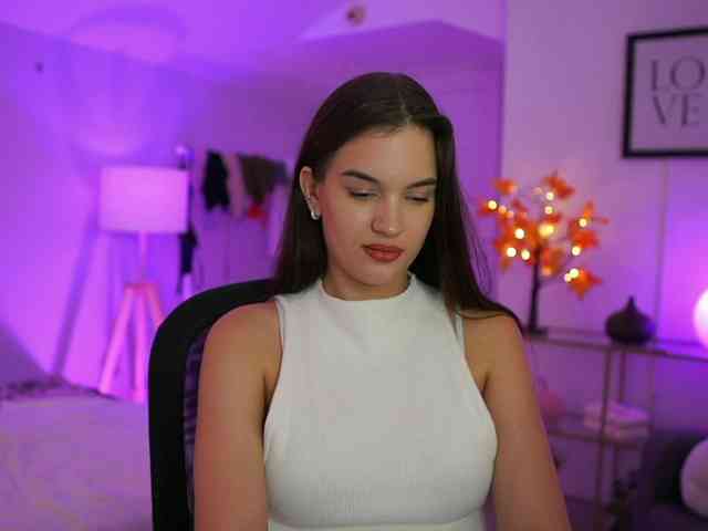 GlowingKatee