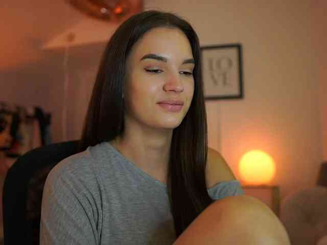 GlowingKatee