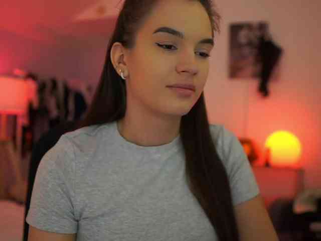 GlowingKatee