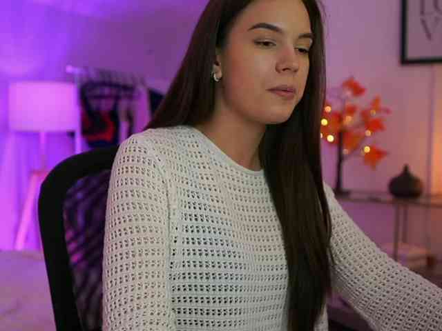 GlowingKatee