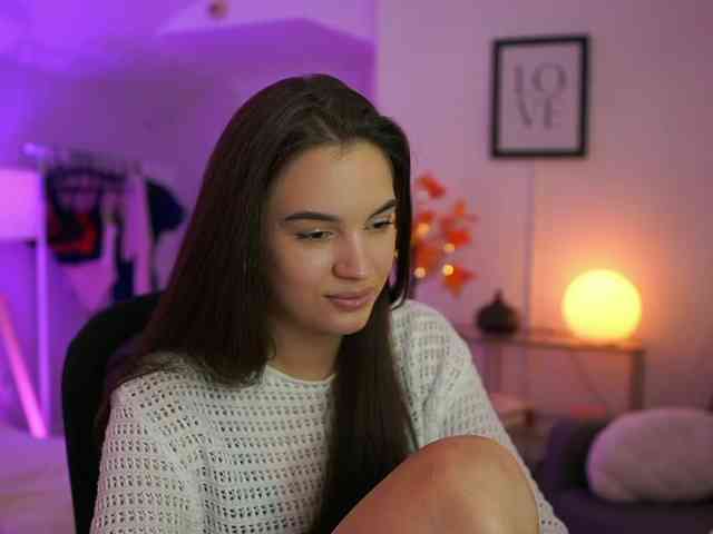 GlowingKatee