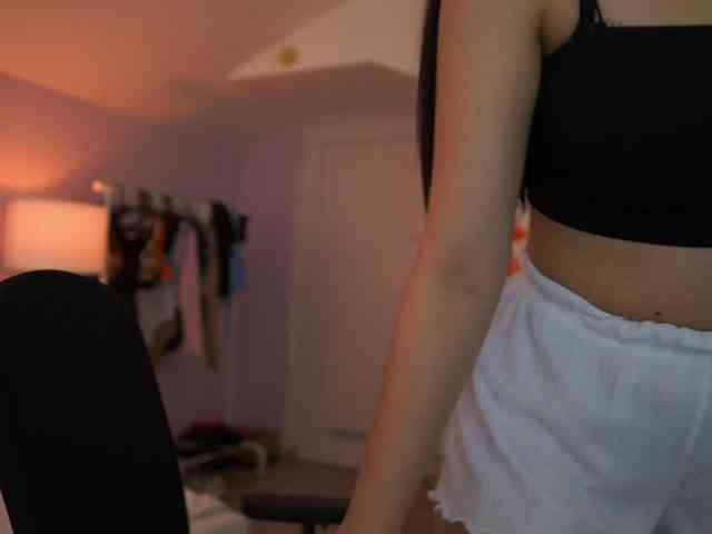 GlowingKatee