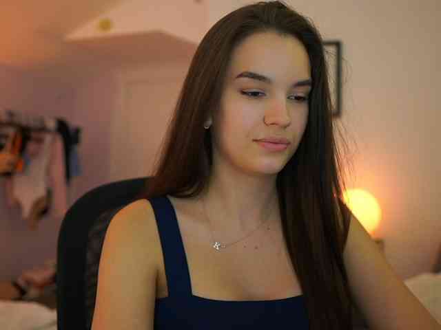 GlowingKatee