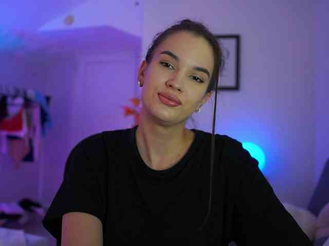 Model: GlowingKatee
