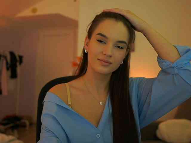 GlowingKatee