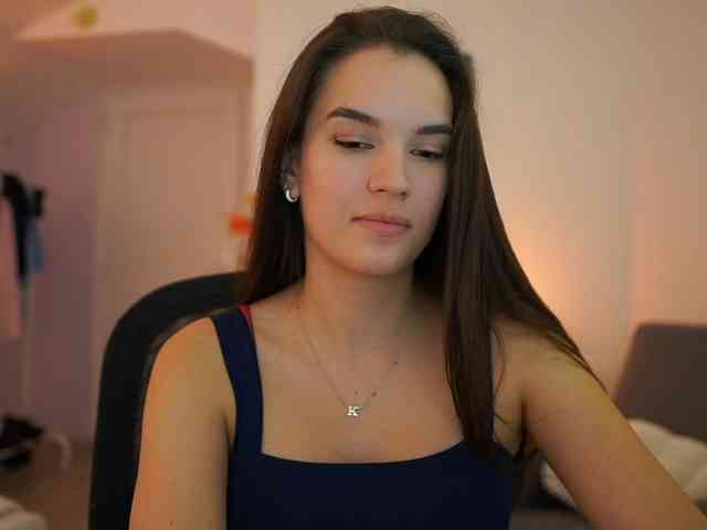GlowingKatee
