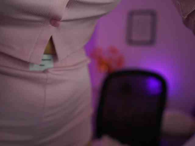 GlowingKatee