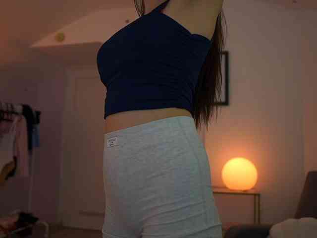 GlowingKatee