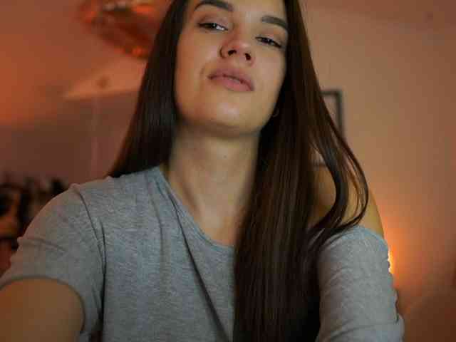 GlowingKatee